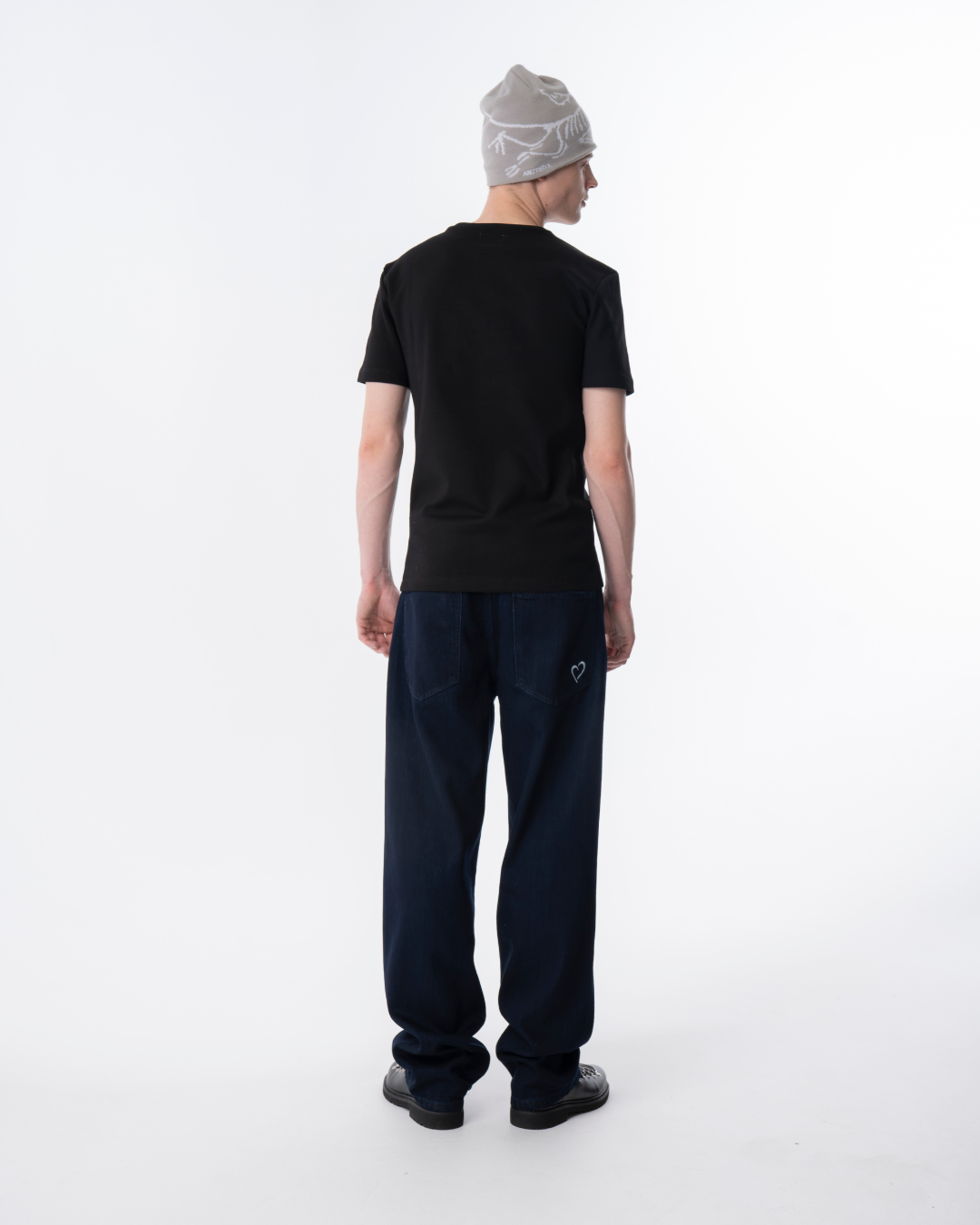 Normal fit T Shirt med Hjerte - Sort