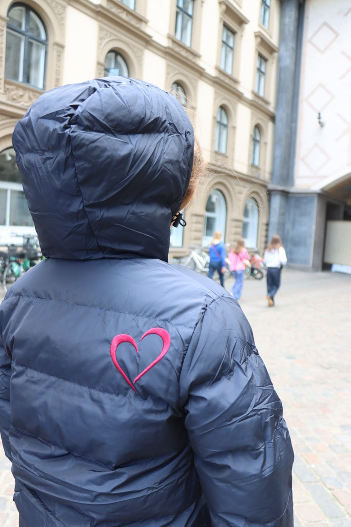 Standard Efterårs Jakke - Rødt Hjerte