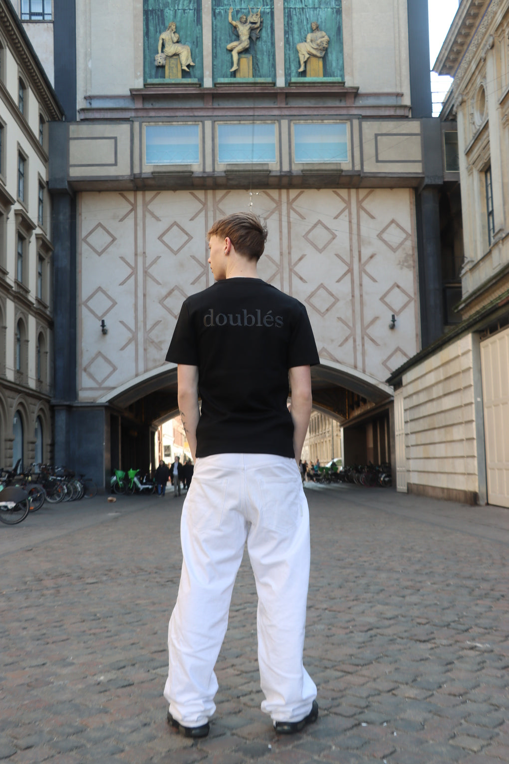 Slim Fit T Shirt med Logo bagpå - Sort