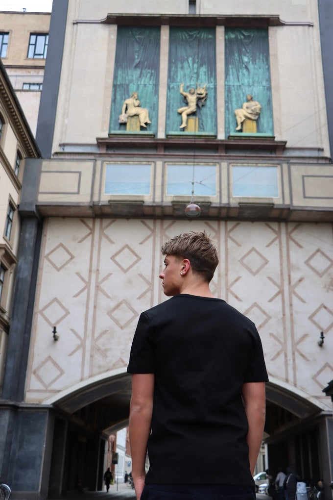 Regular T Shirt with Heart - Black