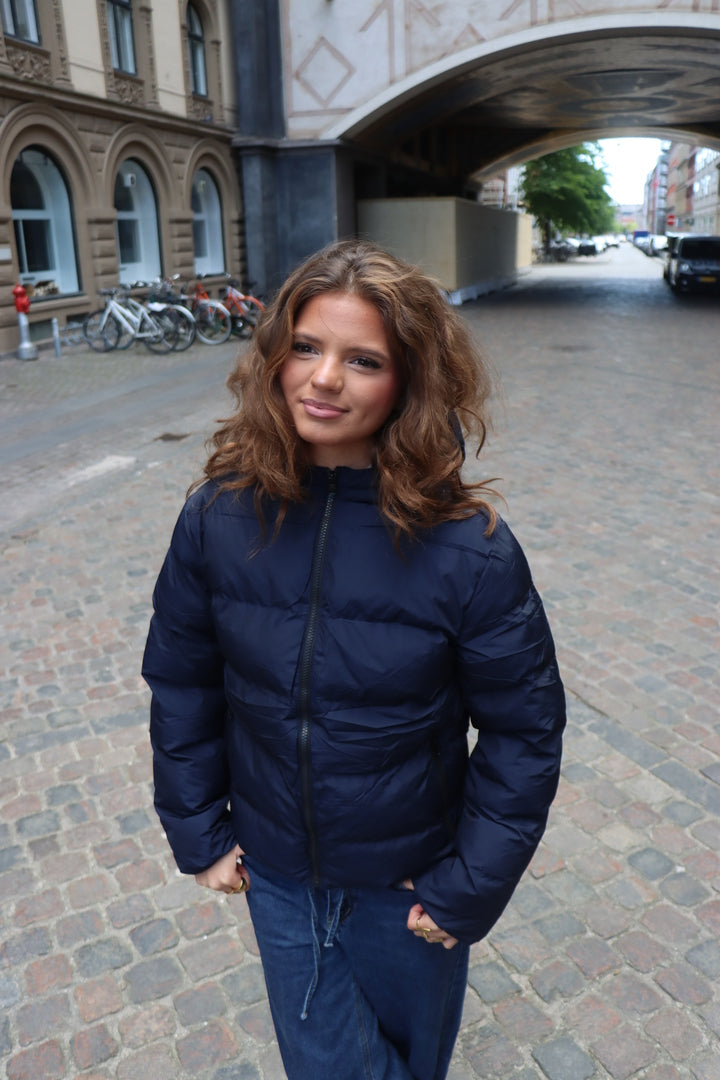 Standard Efterårs Jakke - Rødt Hjerte