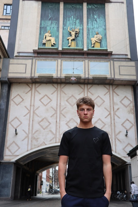 Regular T Shirt with Heart - Black