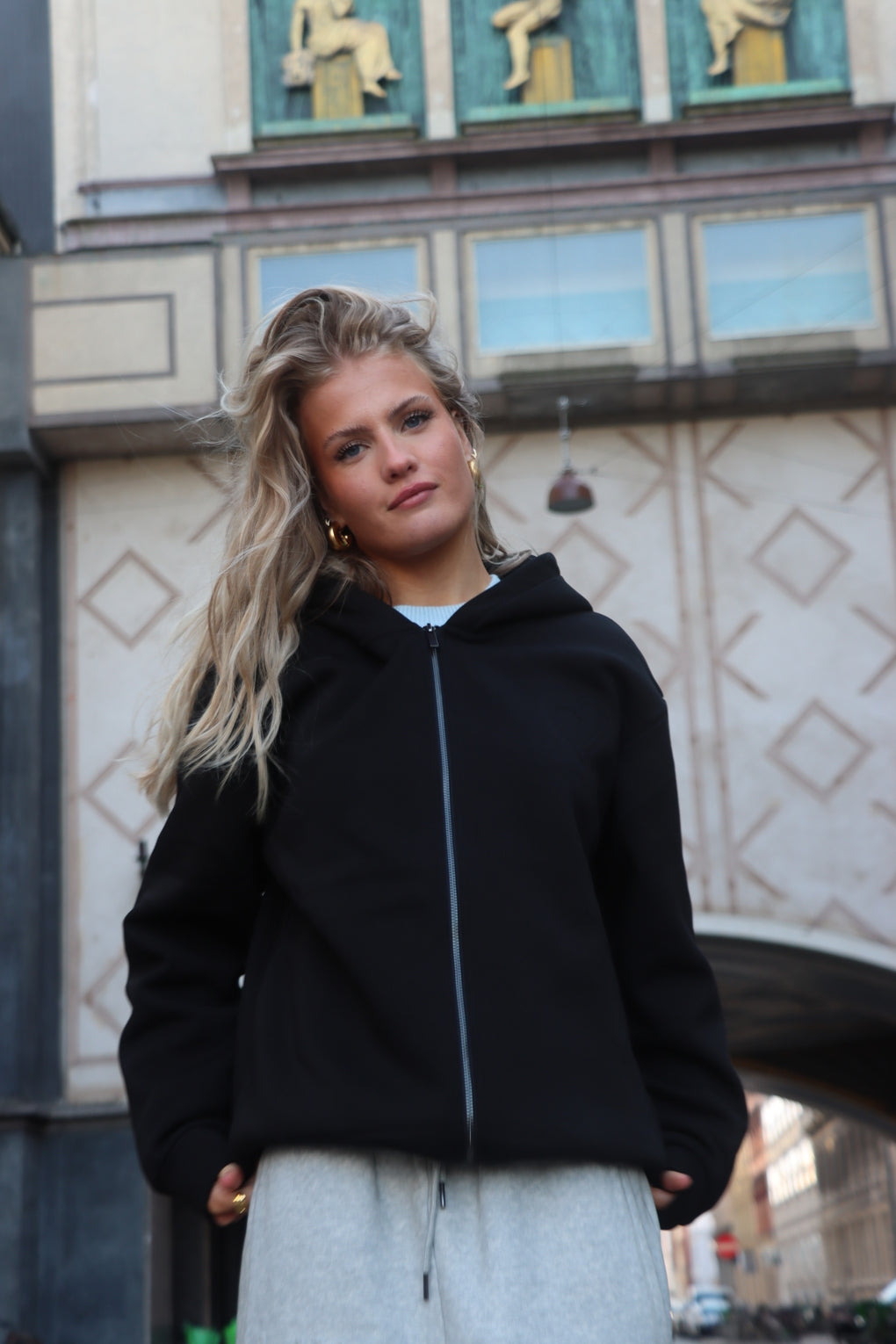 Cloud Zip Hoodie - Black